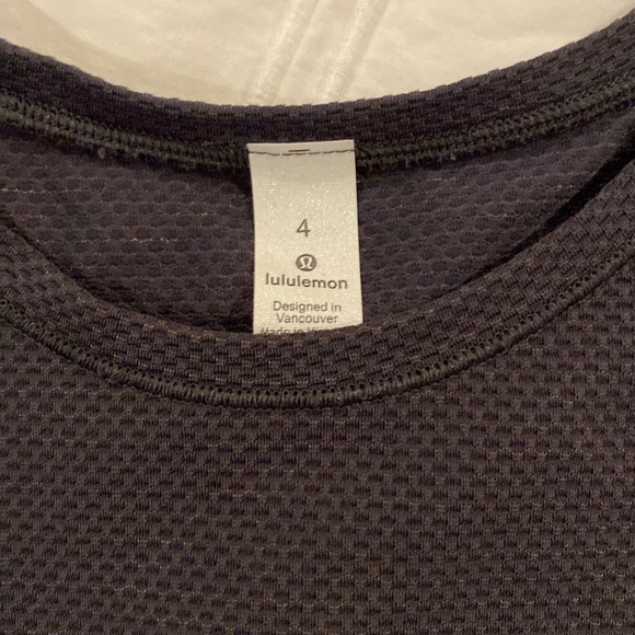 Peleton lulu lemon top - Picture 2 of 3